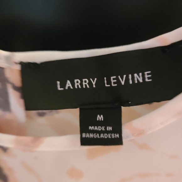 Floral short sleeve top - Picture 2 of 3